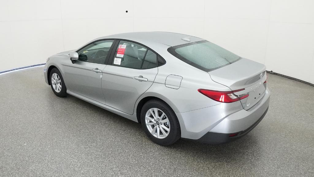 2026 Toyota Camry LE photo 13