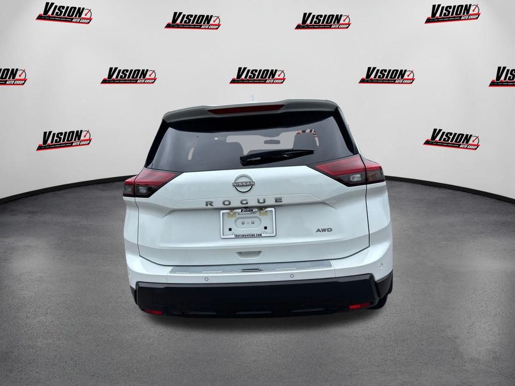 2025 Nissan Rogue SV photo 4