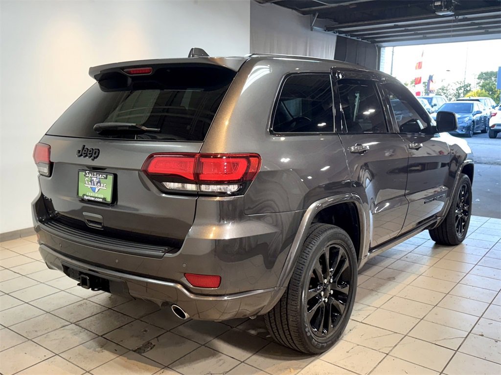 2020 Jeep Grand Cherokee Altitude photo 2