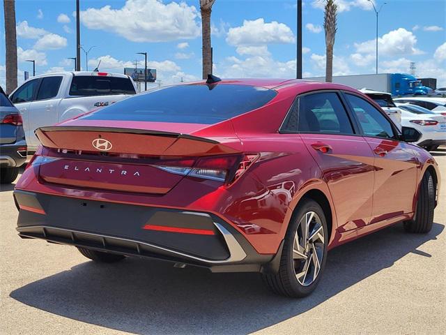 2025 Hyundai Elantra SEL Sport photo 4