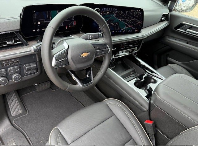 2025 Chevrolet Tahoe Premier photo 3