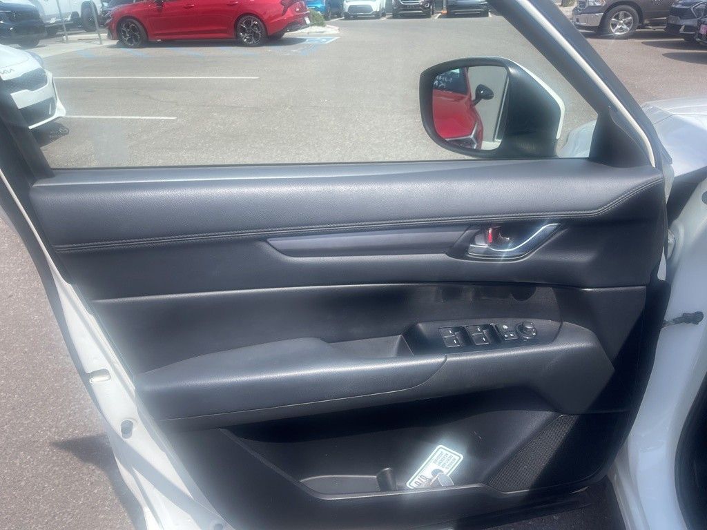 2018 Mazda CX-5 Touring photo 12