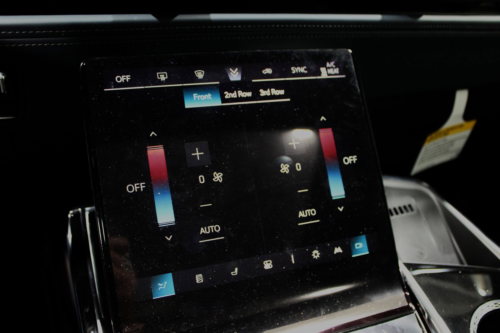 2025 Cadillac Escalade IQ Luxury photo 14
