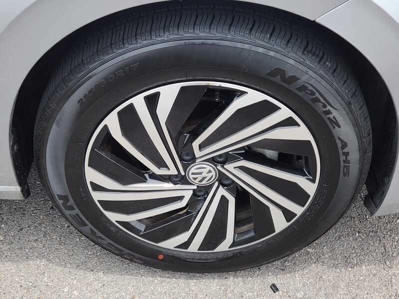 2021 Volkswagen Jetta SEL photo 17