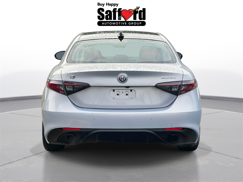 2025 Alfa Romeo Giulia photo 14