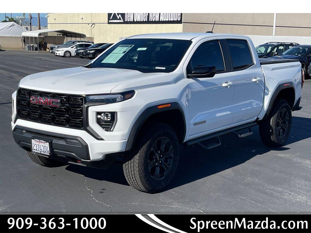 2024 GMC Canyon Elevation's photo