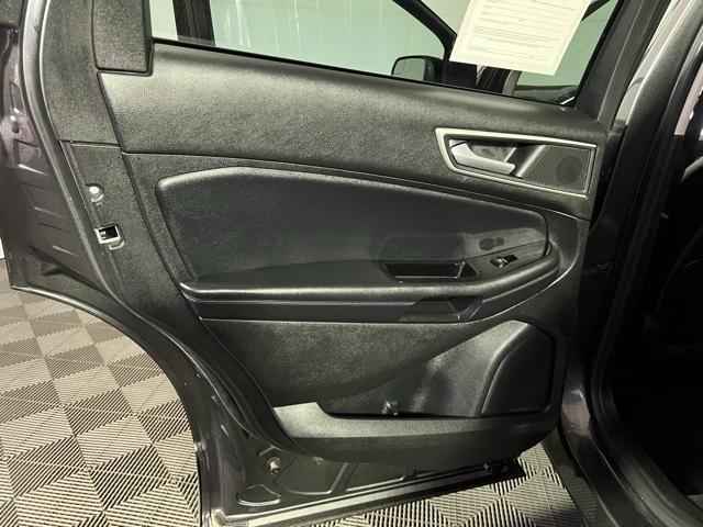 2018 Ford Edge SEL photo 23
