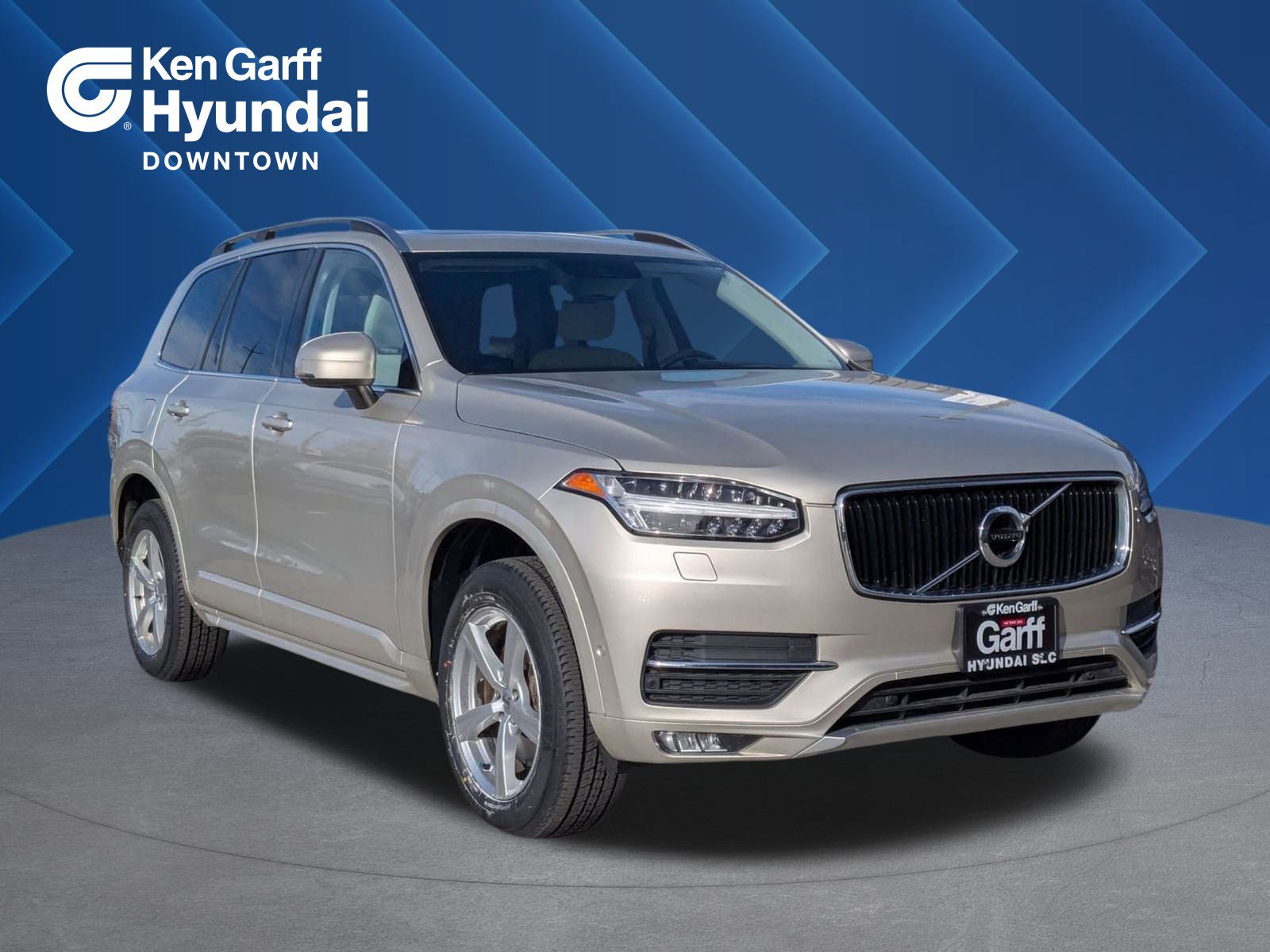 2016 Volvo XC90 Momentum