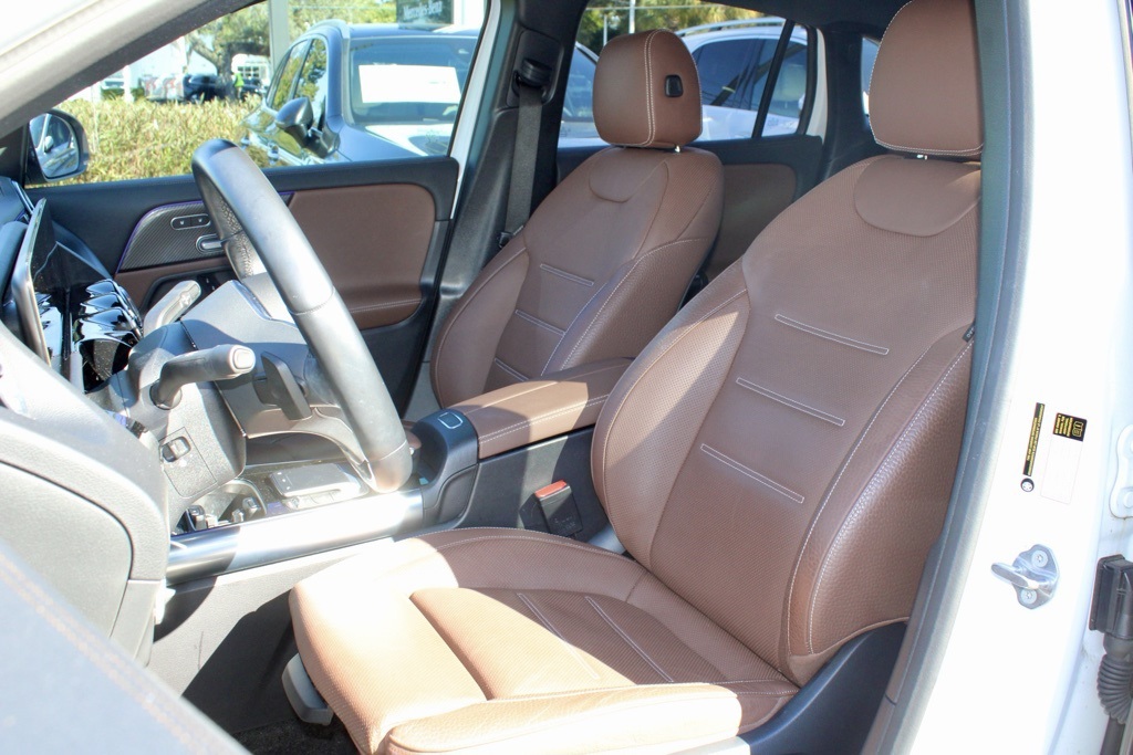 2023 Mercedes Benz GLA 250 4MATIC photo 4