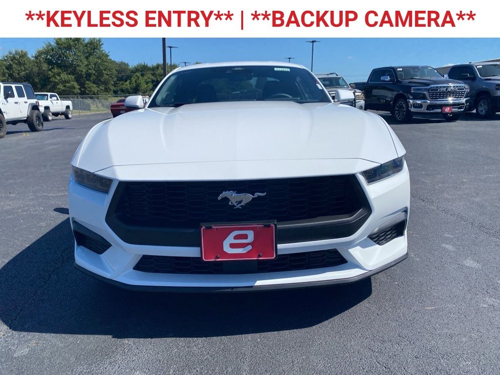 2025 Ford Mustang EcoBoost photo 2
