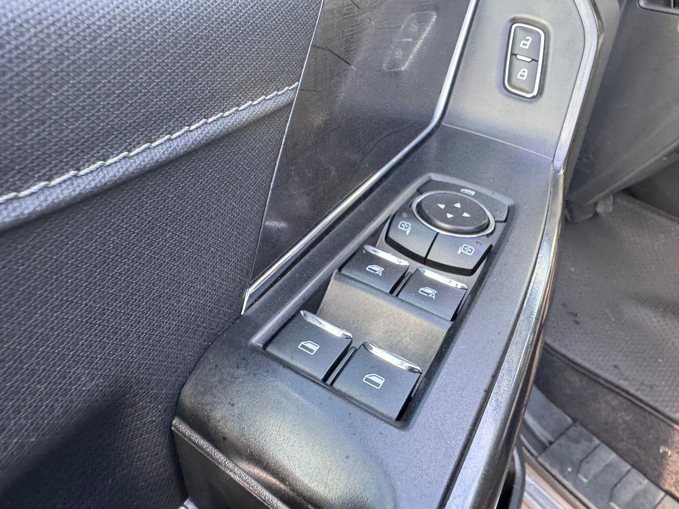 2023 Ford F-150 XLT photo 12