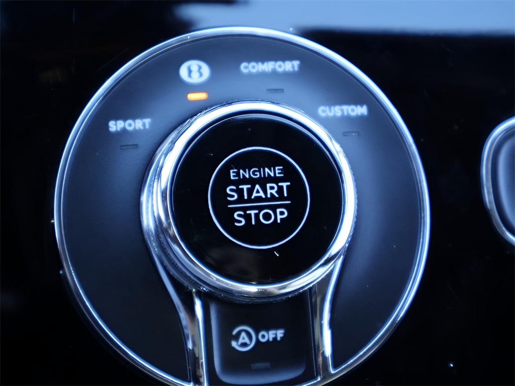 2023 Bentley Bentayga EWB Azure photo 28