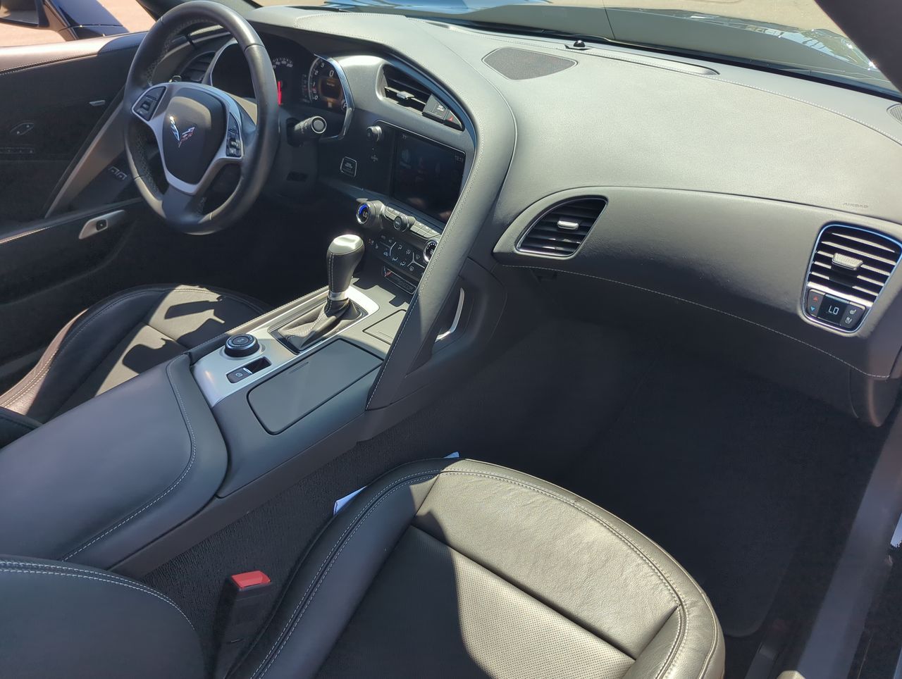 2014 Chevrolet Corvette Stingray Base 3LT photo 23