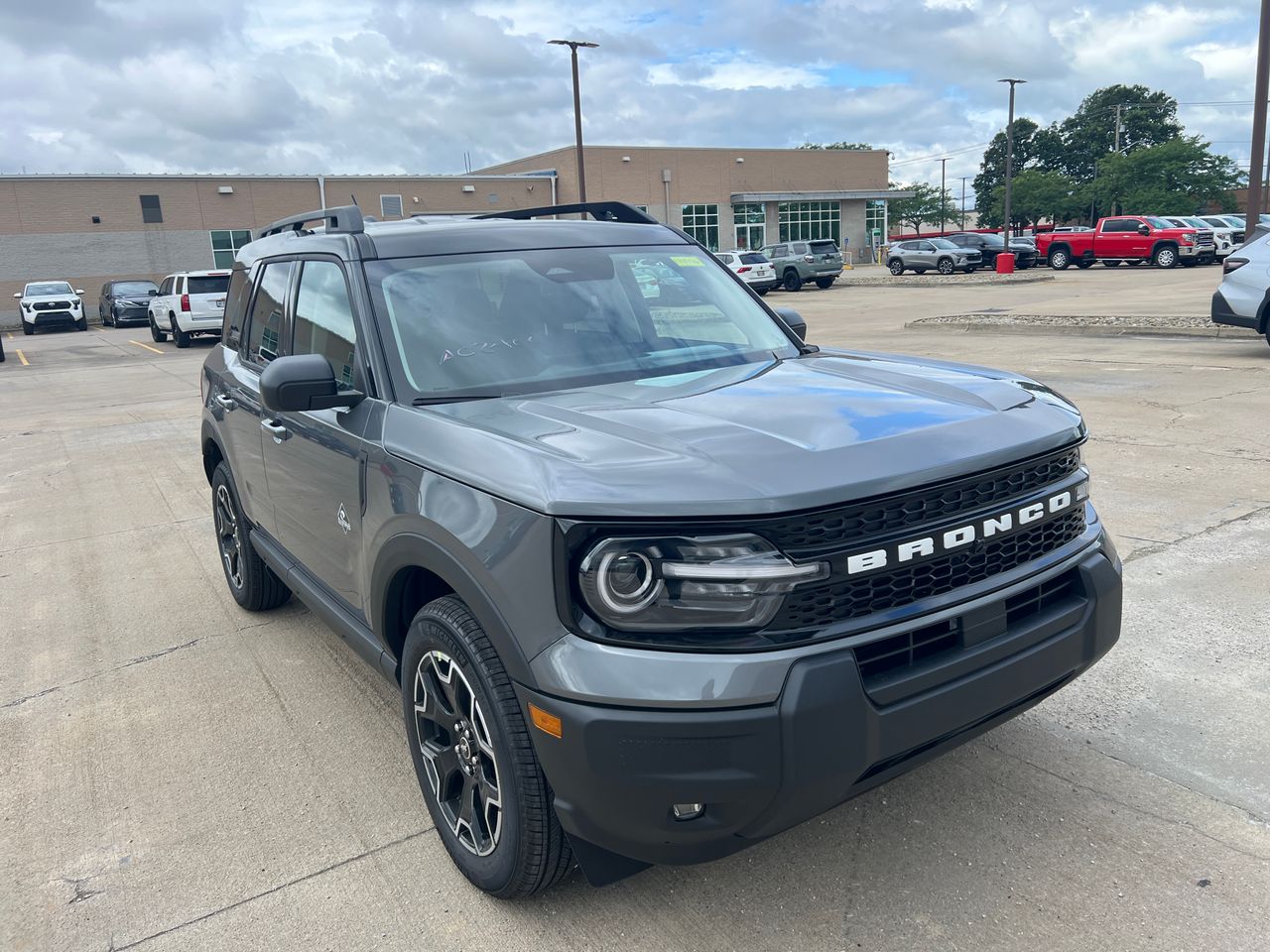 2025 Ford Bronco Sport Outer Banks photo 3