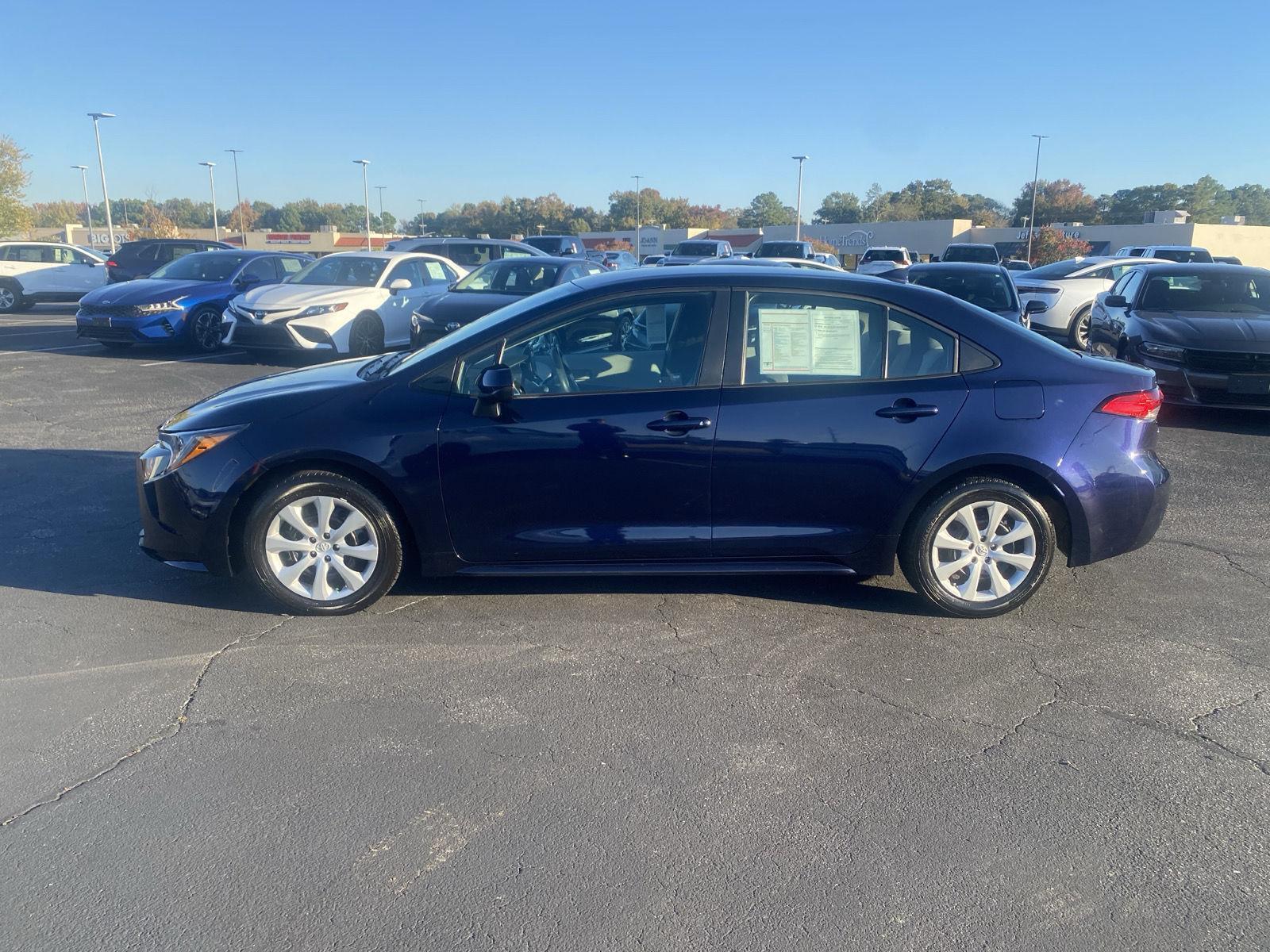 2024 Toyota Corolla LE photo 2