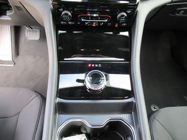 2025 Jeep Grand Cherokee Laredo photo 21