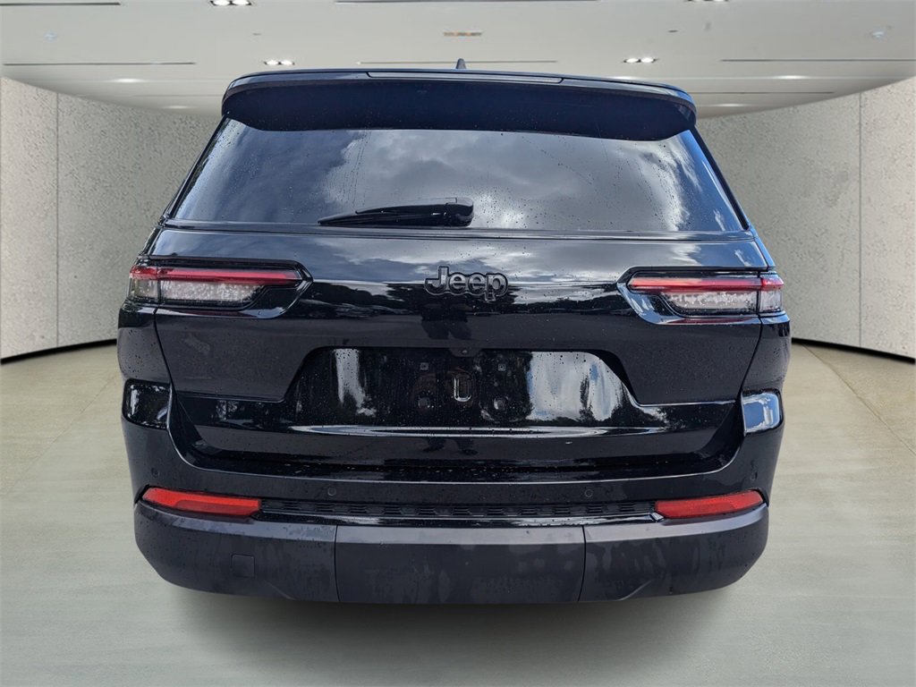2024 Jeep Grand Cherokee Altitude photo 3