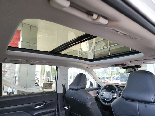 2025 Toyota Grand Highlander Limited AWD photo 21