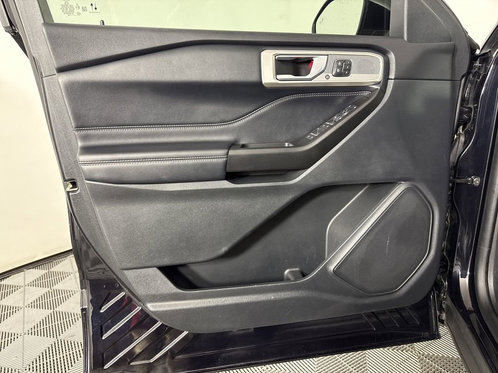 2020 Ford Explorer Limited photo 6