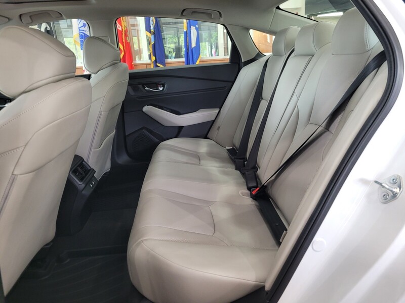 2025 Honda Accord Hybrid Touring photo 8