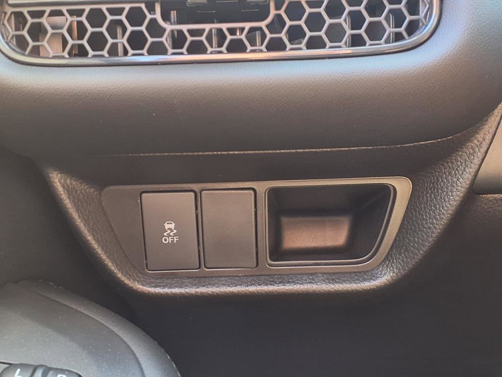 2026 Honda HR-V LX photo 23