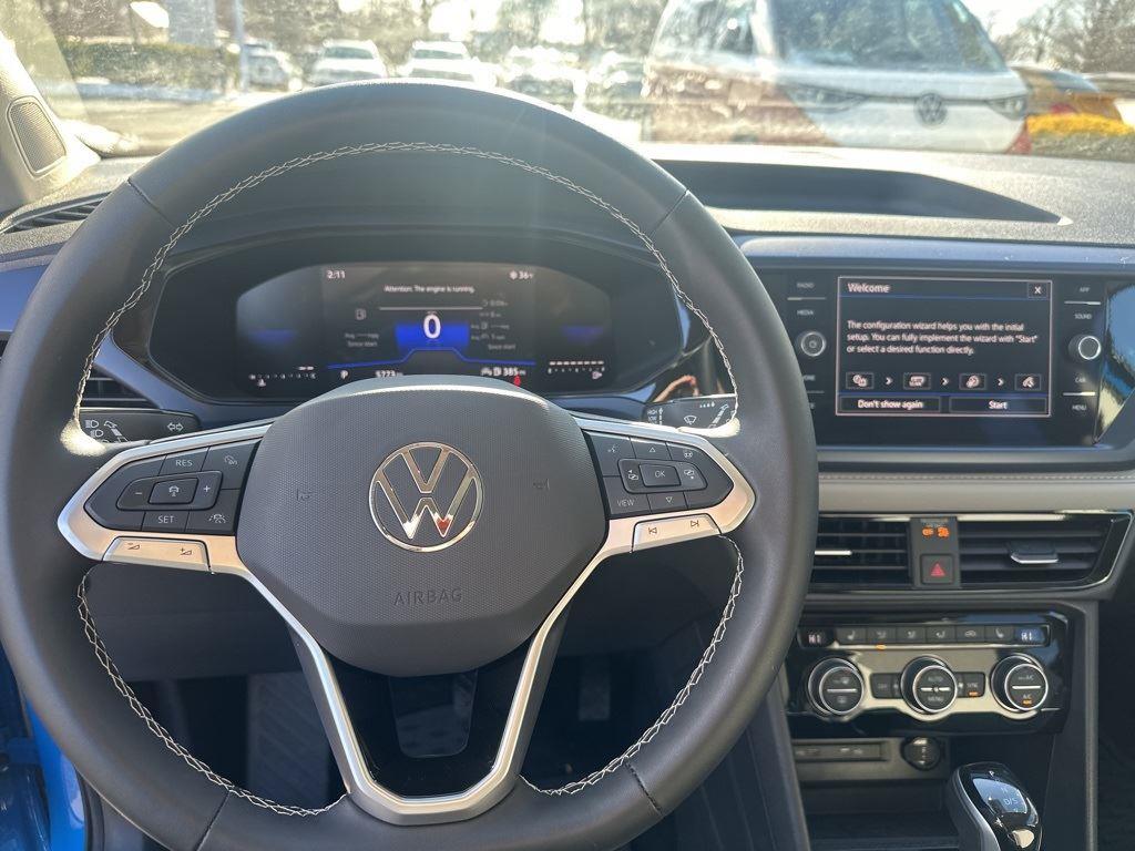 2024 Volkswagen Taos SE photo 9