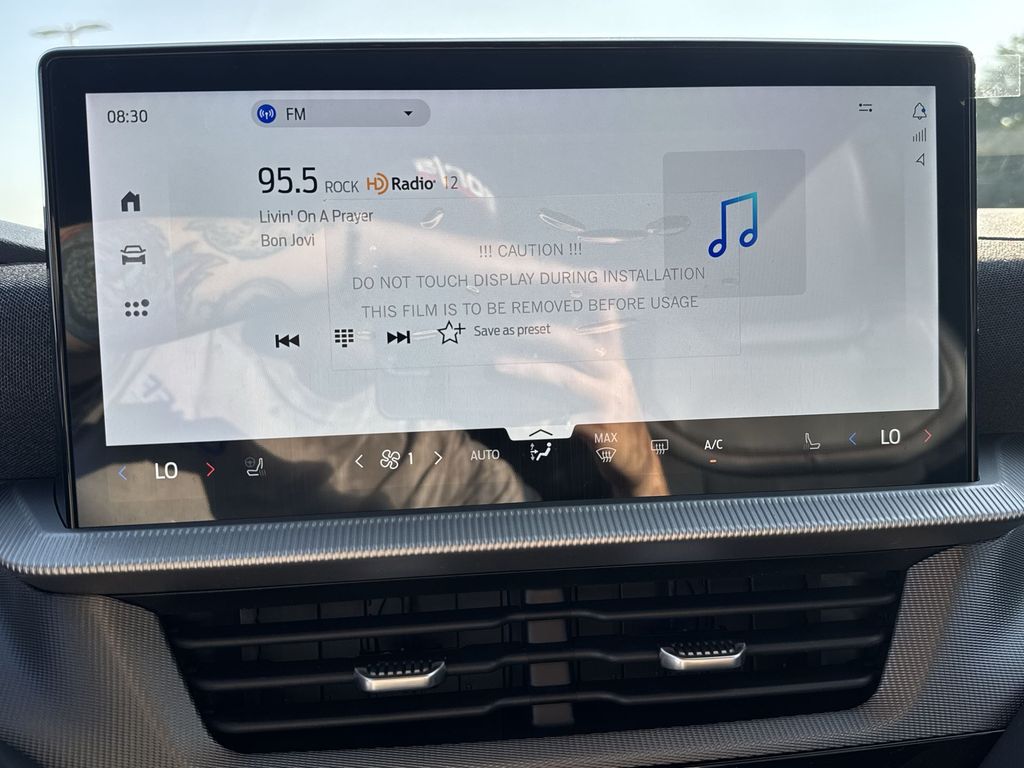 2025 Ford Explorer ST-Line photo 10