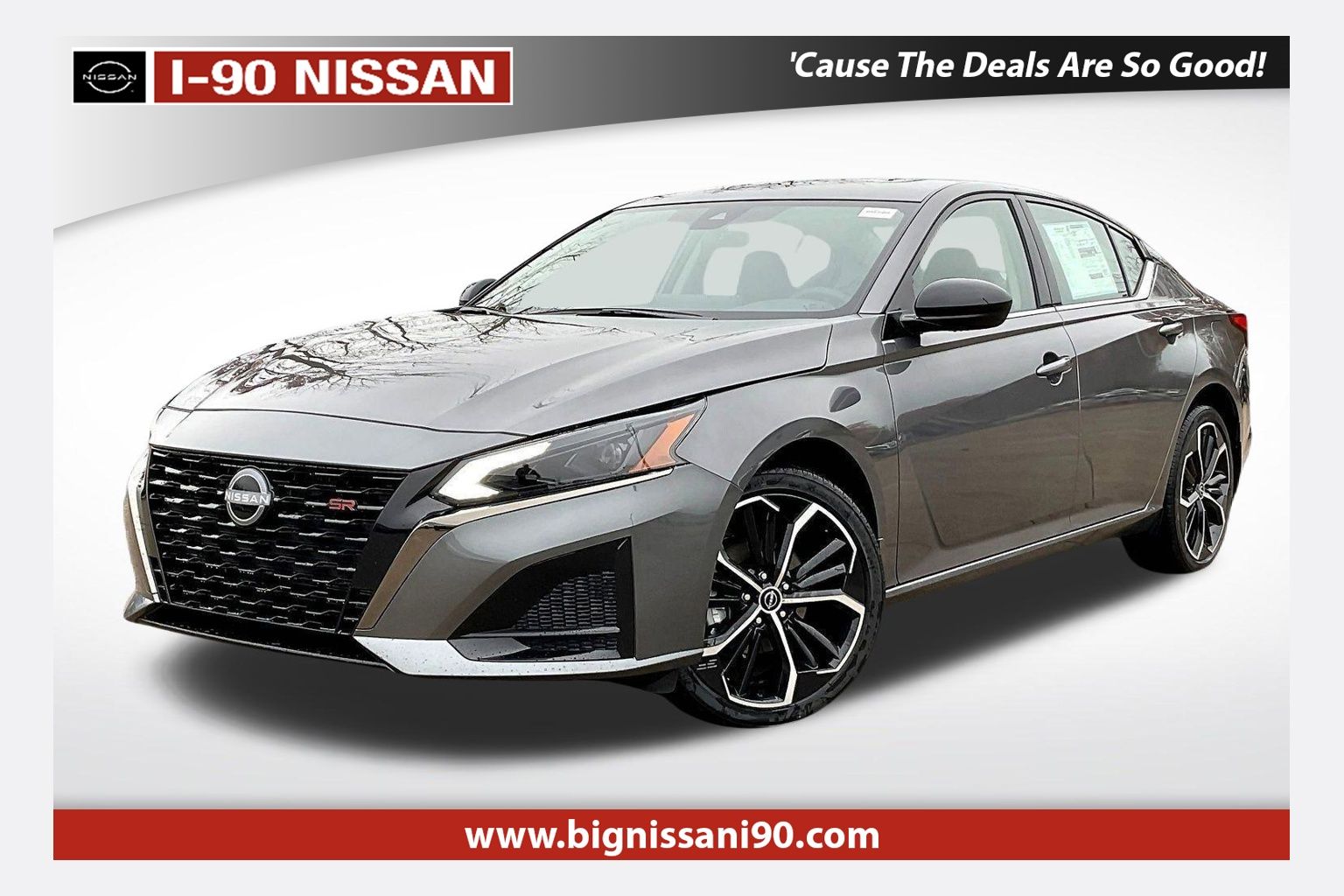 2025 Nissan Altima SR's photo