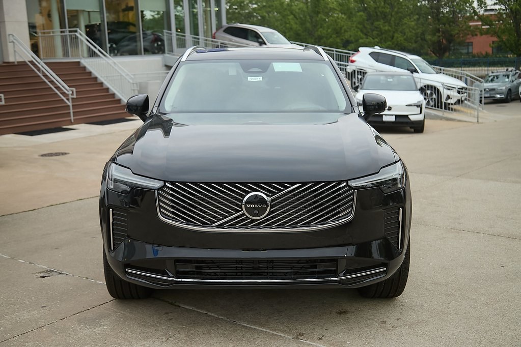2025 VOLVO XC90 - Image 4