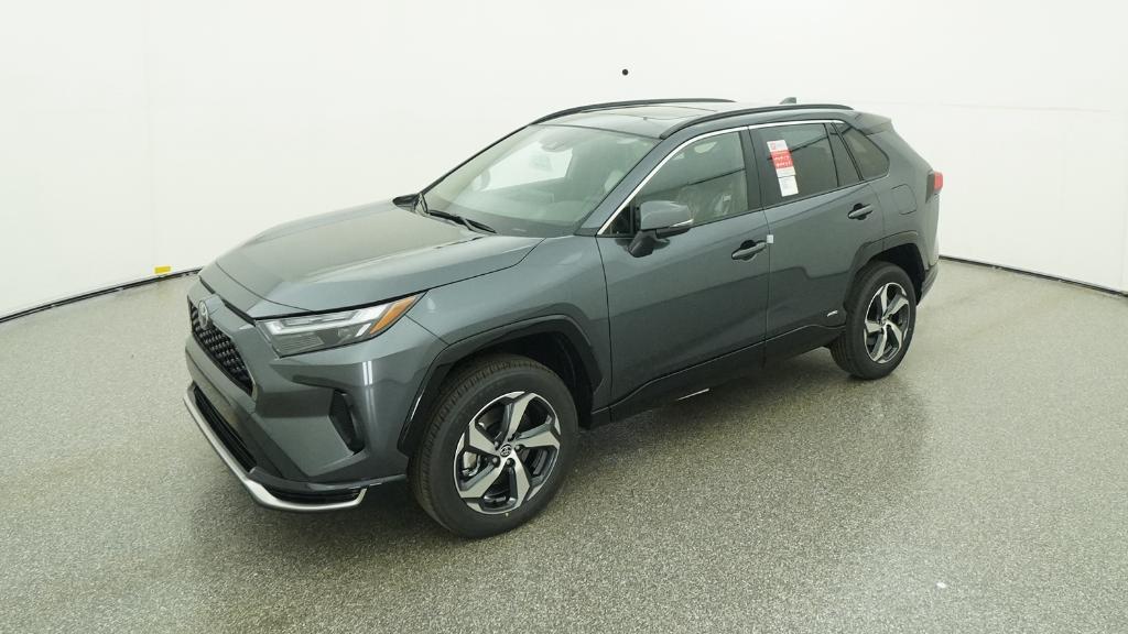 2025 Toyota RAV4 SE's photo