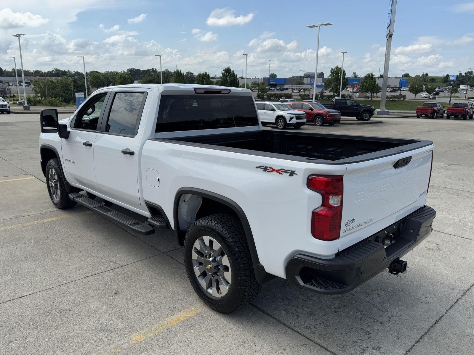 2025 Chevrolet Silverado 2500HD Custom photo 46