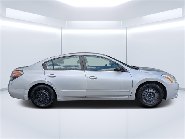 2012 Nissan Altima 2.5 S photo 2