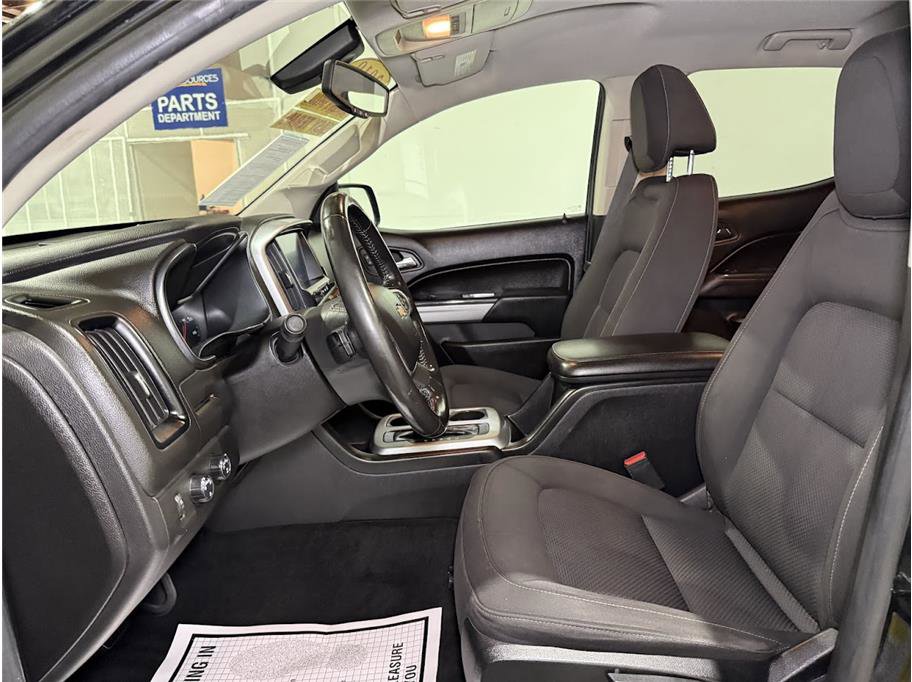 2018 Chevrolet Colorado LT photo 12