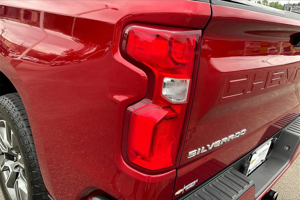 2024 Chevrolet Silverado 1500 RST photo 29