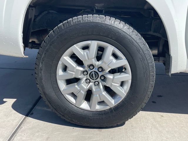2024 Nissan Frontier SV photo 4