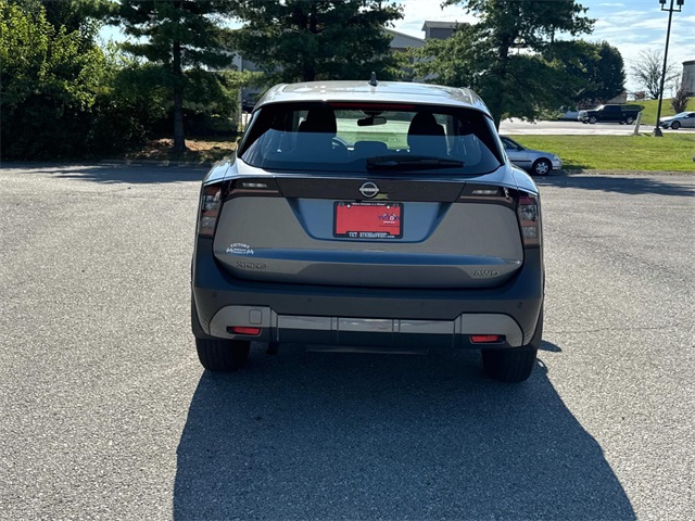 2025 Nissan Kicks S photo 4