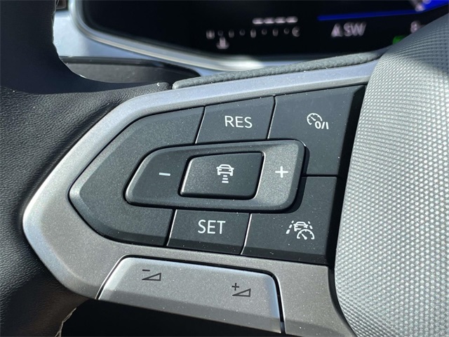 2025 Volkswagen Taos SE photo 22