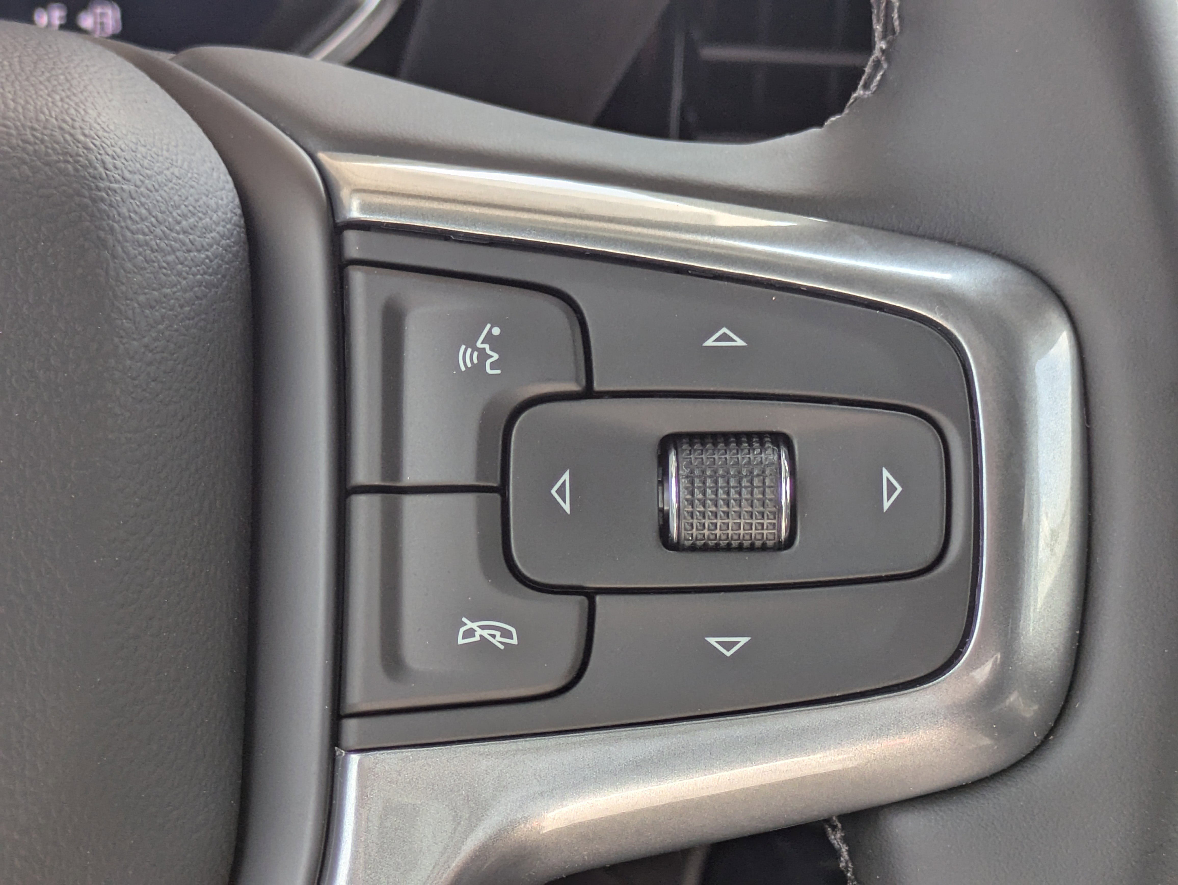2026 Chevrolet Silverado 1500 LT photo 3