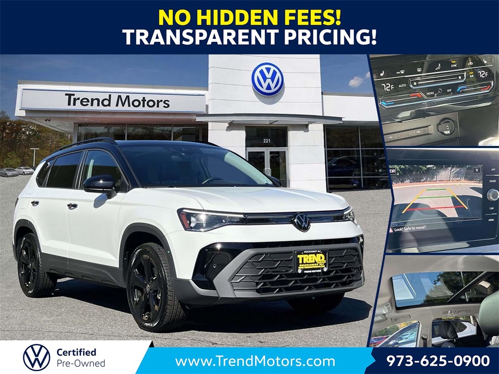 2025 Volkswagen Taos SE Black's photo