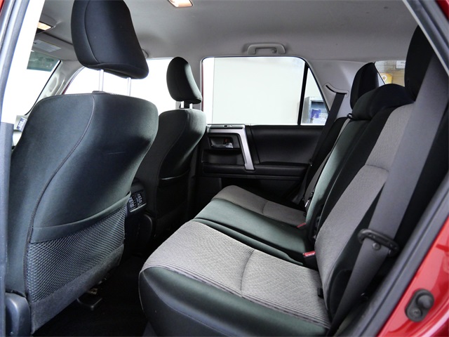 2018 Toyota 4Runner SR5 photo 12