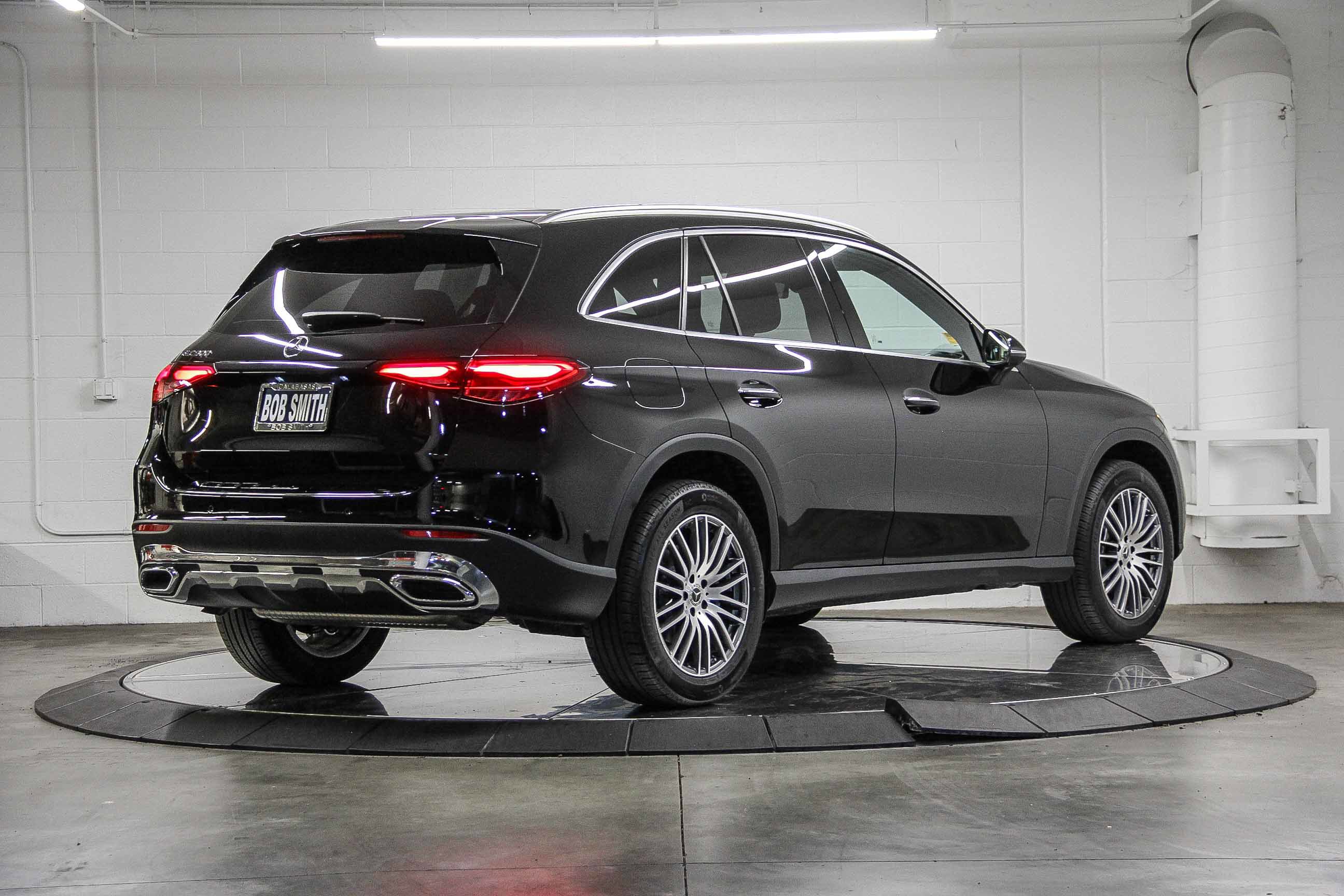 2025 Mercedes Benz GLC 300 photo 6