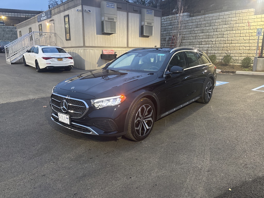 2025 Mercedes Benz E 450 4MATIC All-Terrain photo 3