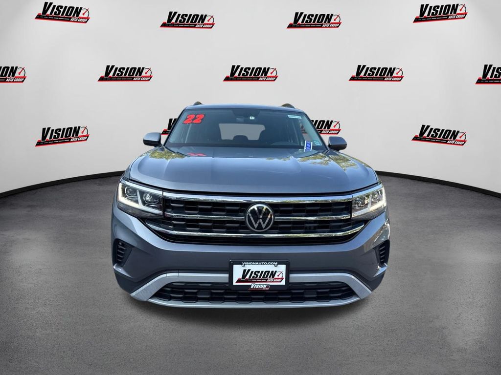 2022 Volkswagen Atlas SE photo 2