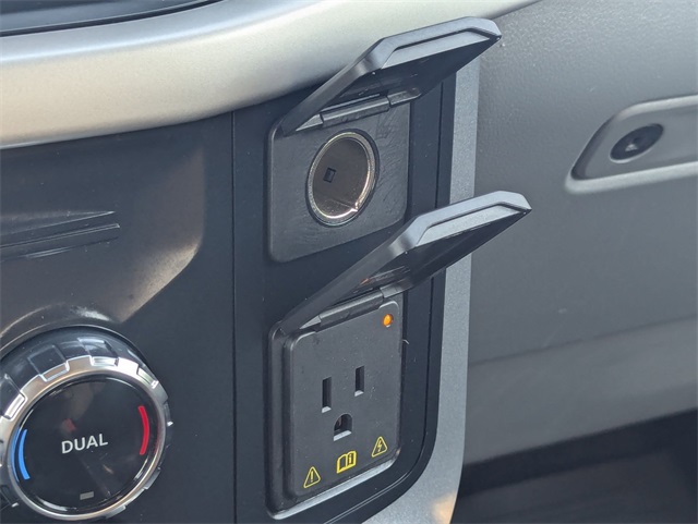 2022 Ford F-150 XLT photo 22