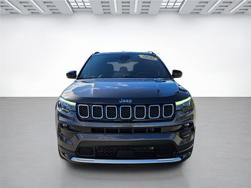 2023 Jeep Compass Limited photo 3