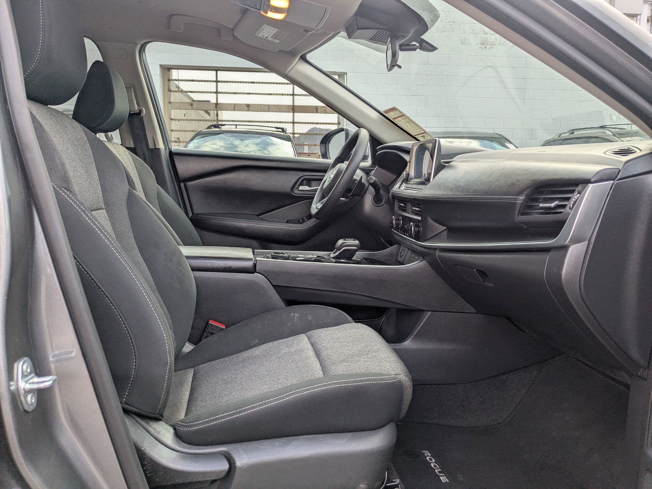2024 Nissan Rogue SV photo 24