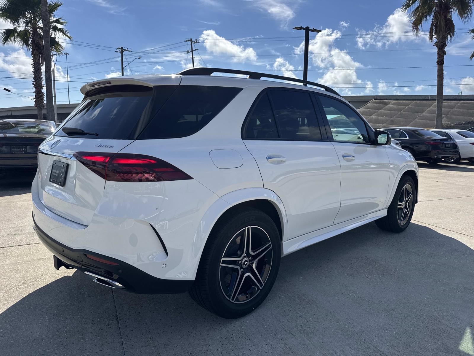 2026 Mercedes Benz GLE 350 4MATIC photo 2