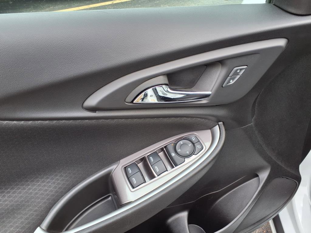 2023 Chevrolet Malibu 1LT photo 13
