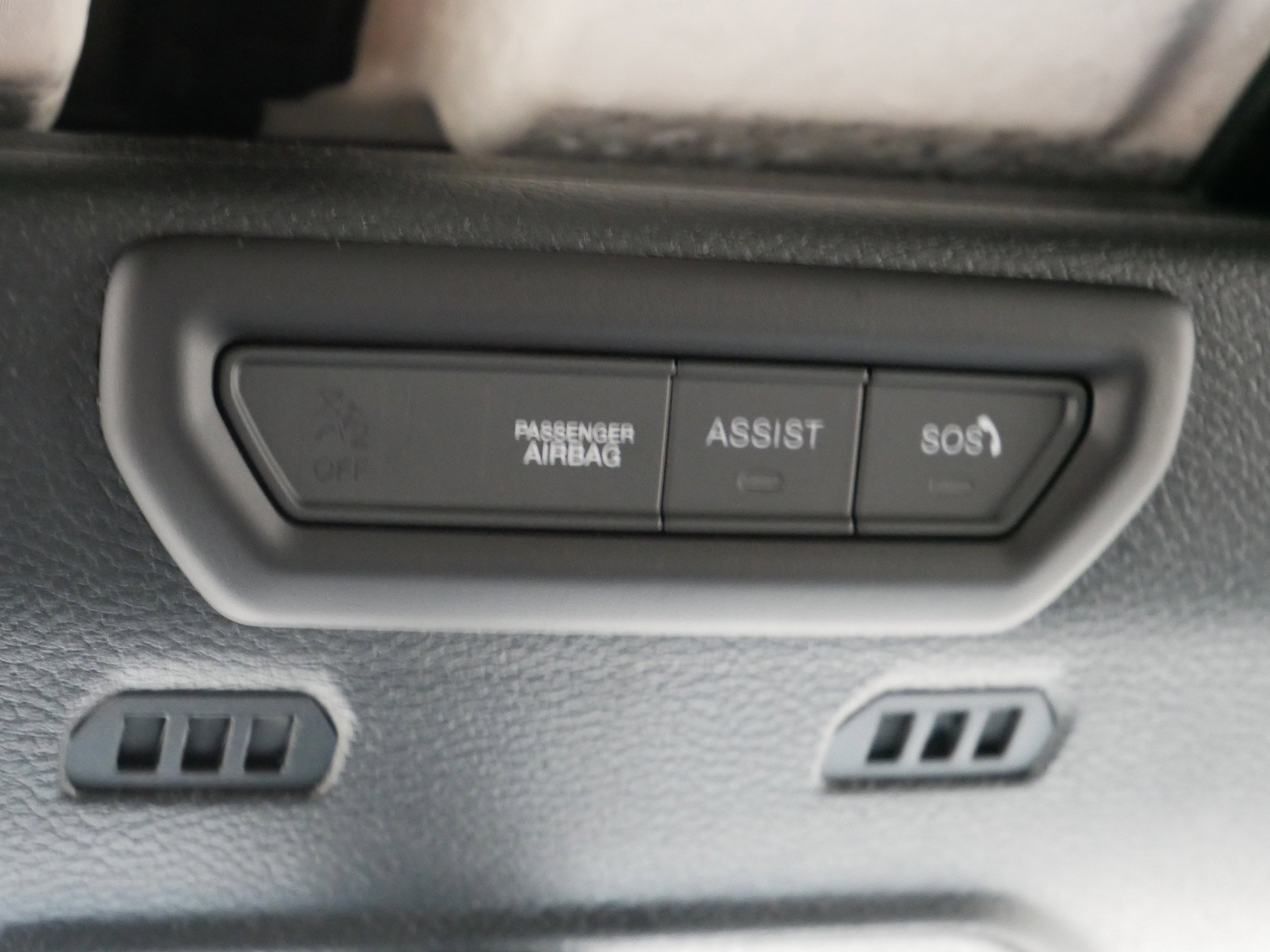 2020 Jeep Wrangler Unlimited Sahara Altitude photo 31