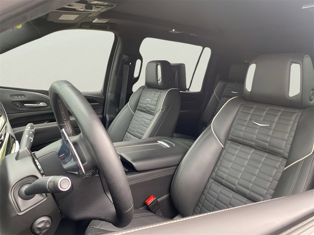 2024 Cadillac Escalade ESV V-Series photo 11